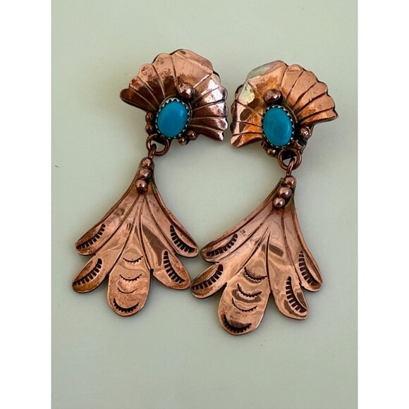 Vintage 80s Navajo Dangle Earrings Fan Shaped 925 Copper Gilt Running Bear - Picture 13 of 14